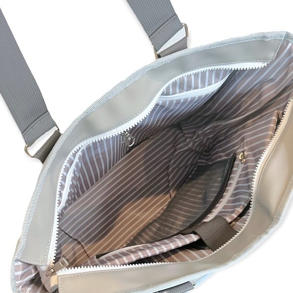 On-the-go Multiuse tote - Picture 9 of 15